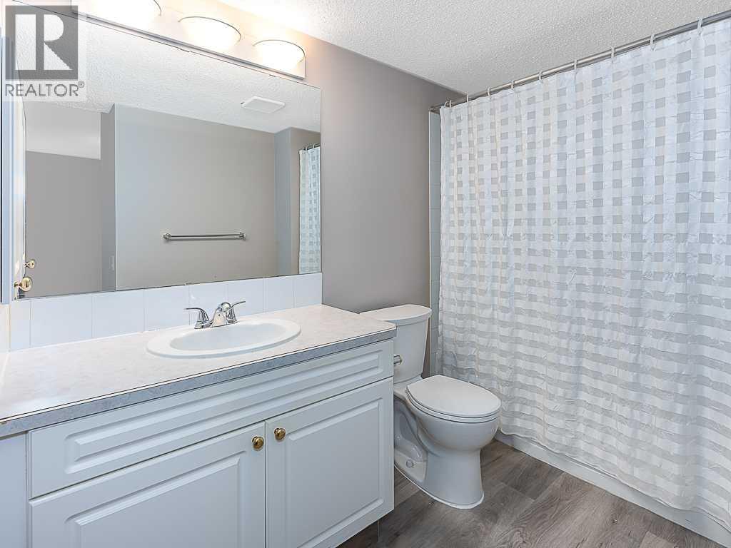 7451 Springbank Boulevard Southwest Property Photo 20