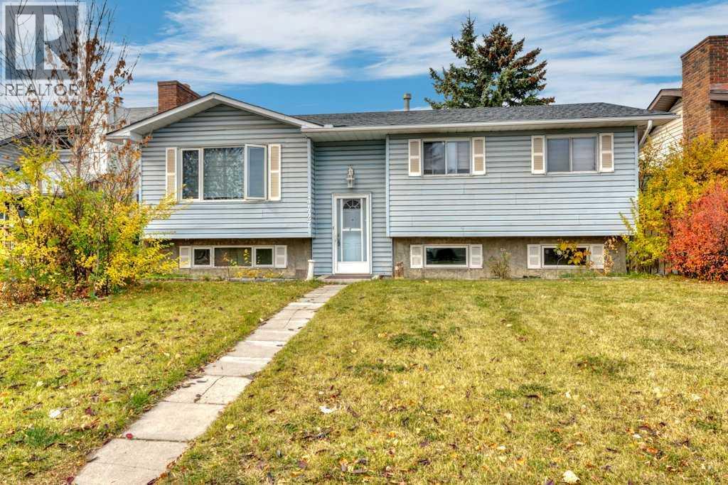 3427 56 Street NE Property Photo 1