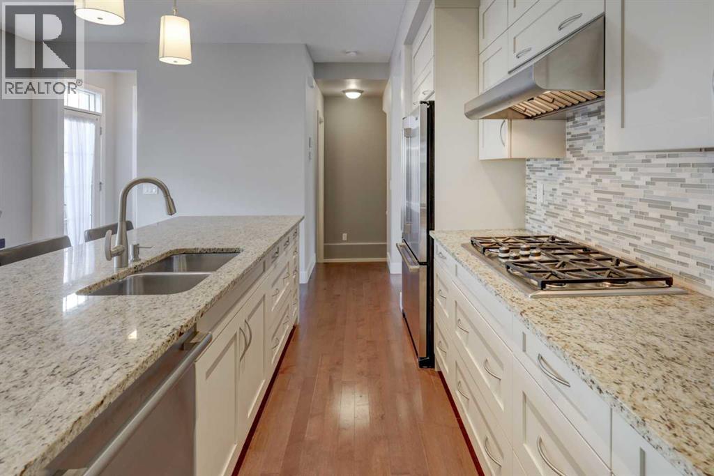 68 Victoria Cross Boulevard Sw Property Photo 8