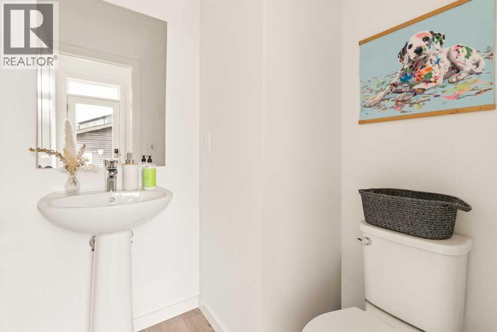 39 Howse Rise Ne Property Photo 15