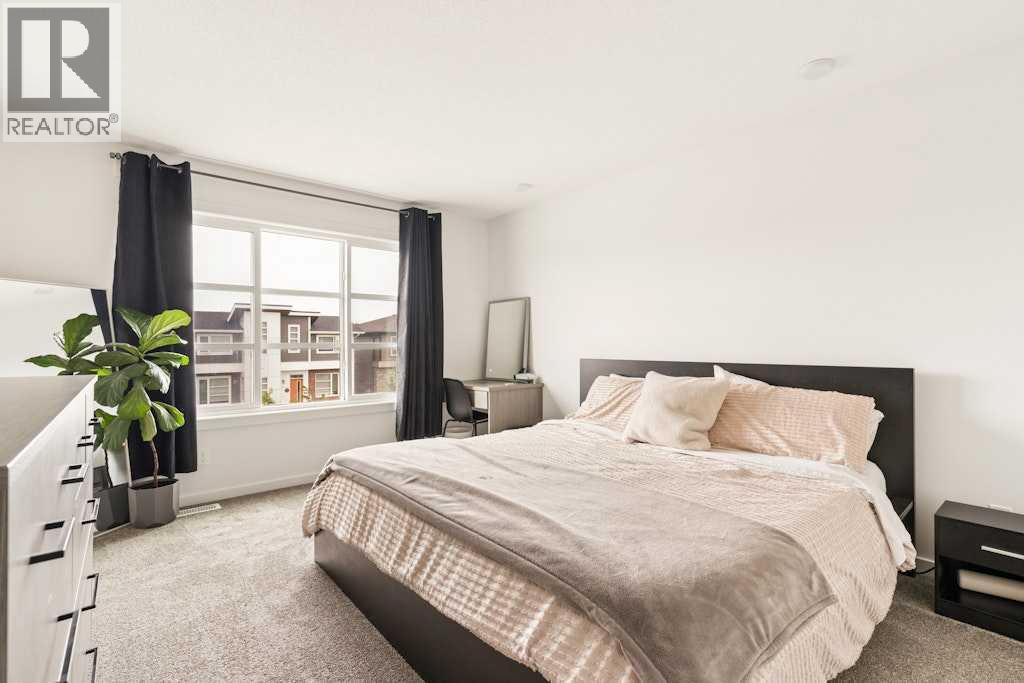 39 Howse Rise Ne Property Photo 17