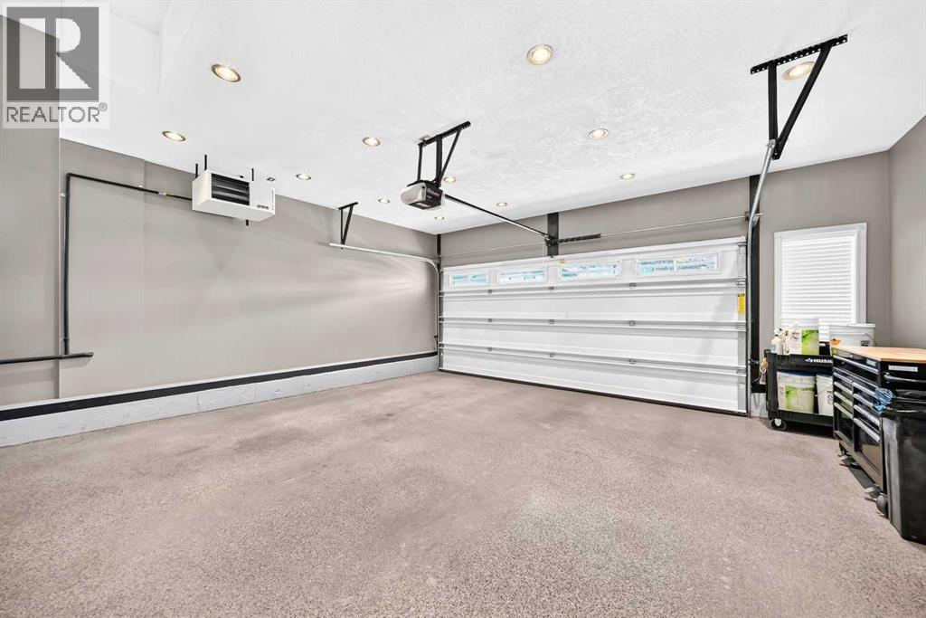 152 Hawkmere Way Property Photo 44