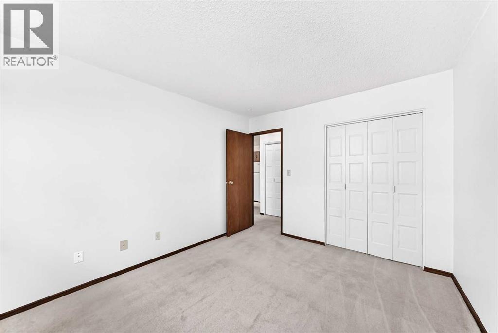 366 94 Avenue Southeast Property Photo 22