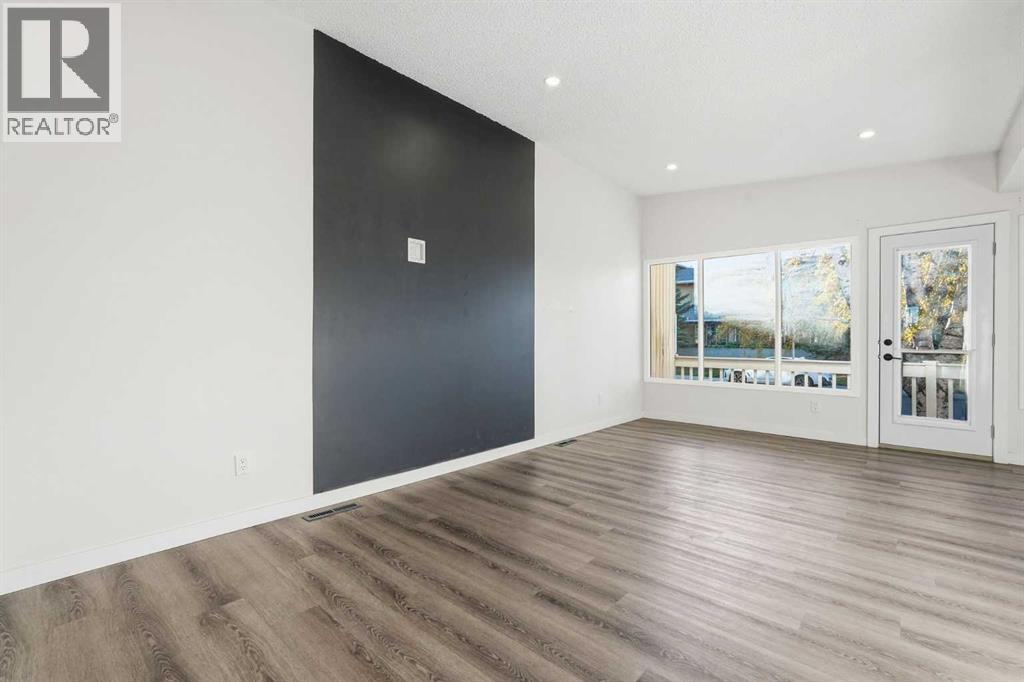 2224 34 Street Sw Property Photo 3