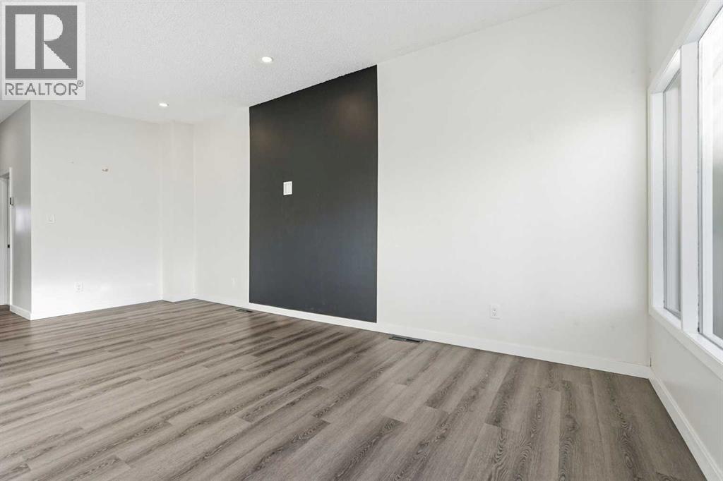 2224 34 Street Sw Property Photo 6