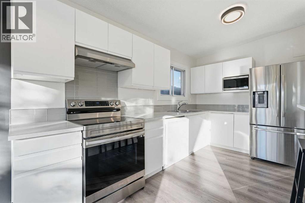 2224 34 Street Sw Property Photo 8
