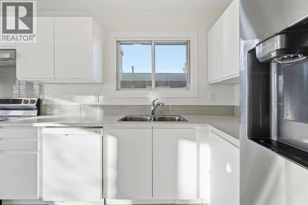 2224 34 Street Sw Property Photo 11