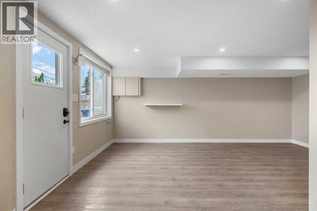 2224 34 Street Sw Property Photo 24