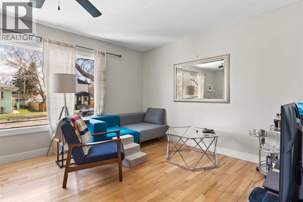 6619 18 Street Se Property Photo 3