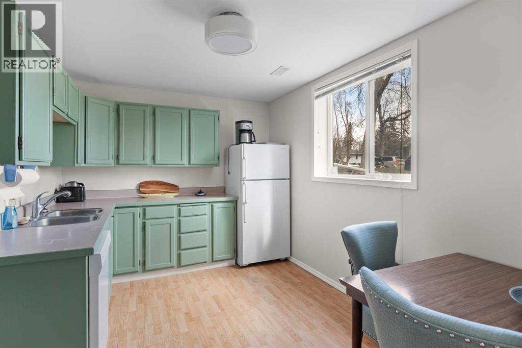 6619 18 Street Se Property Photo 16