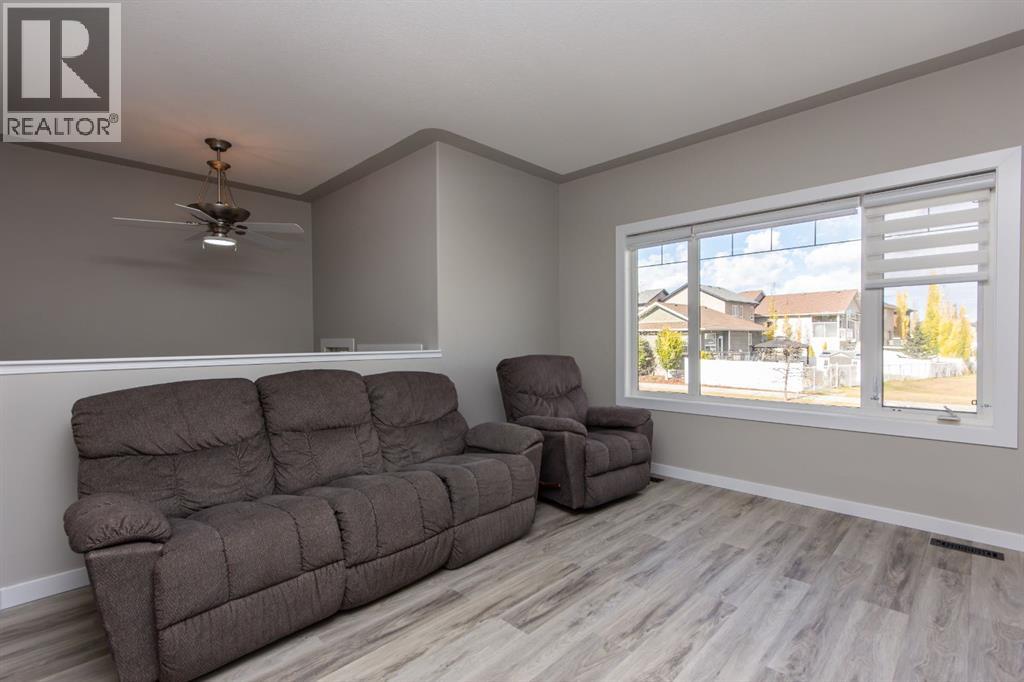 55 Viscount Drive Property Photo 4
