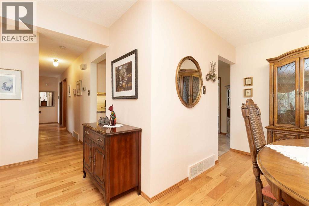 1514 Cedar Place S Property Photo 8