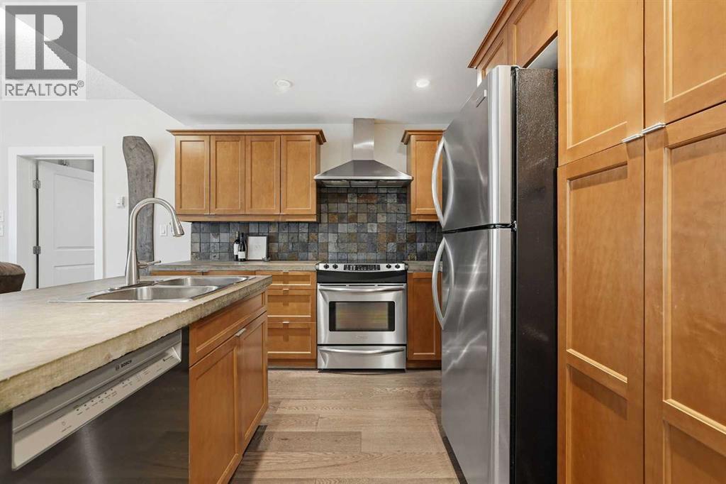 532 5 Avenue Northeast Property Photo 4