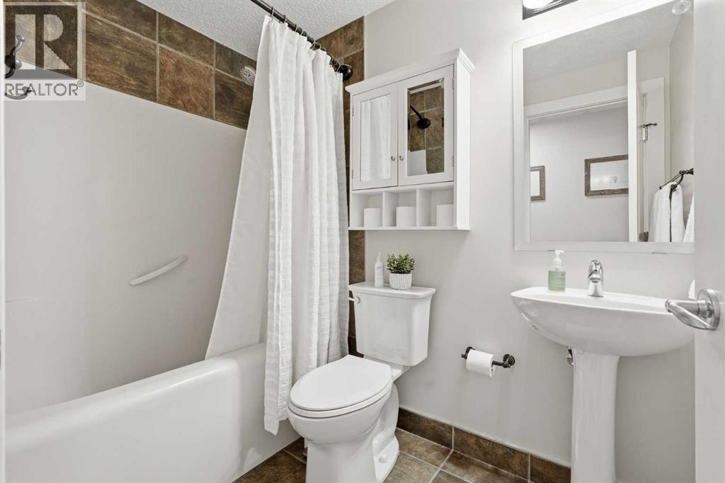 532 5 Avenue Northeast Property Photo 18