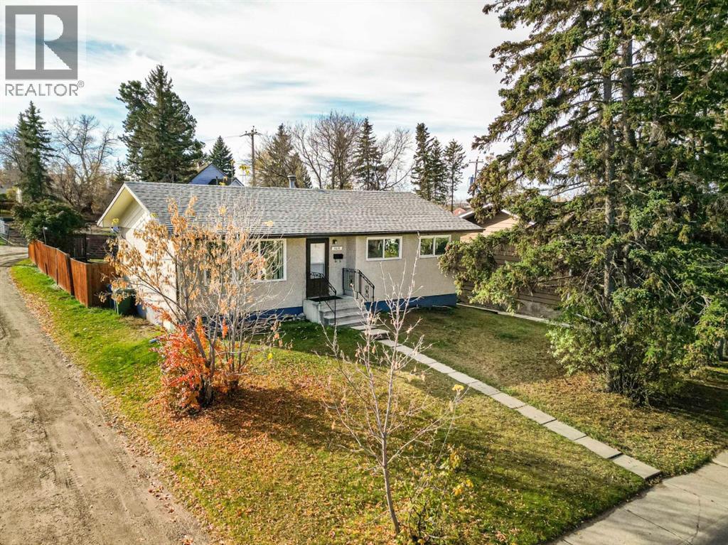 5015 46 Street Property Photo 1