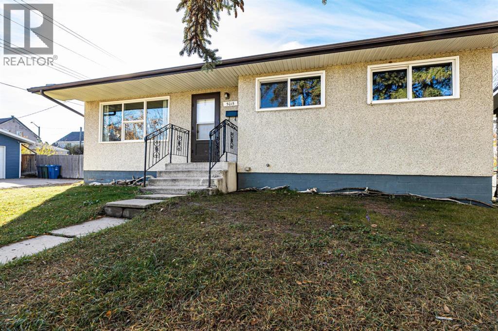 5015 46 Street Property Photo 4