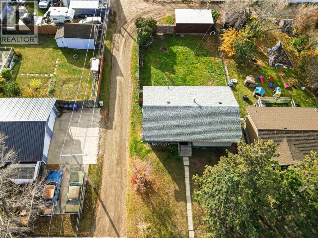 5015 46 Street Property Photo 10
