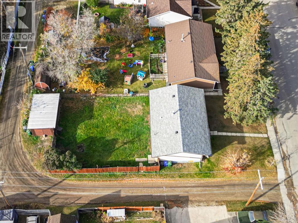 5015 46 Street Property Photo 12