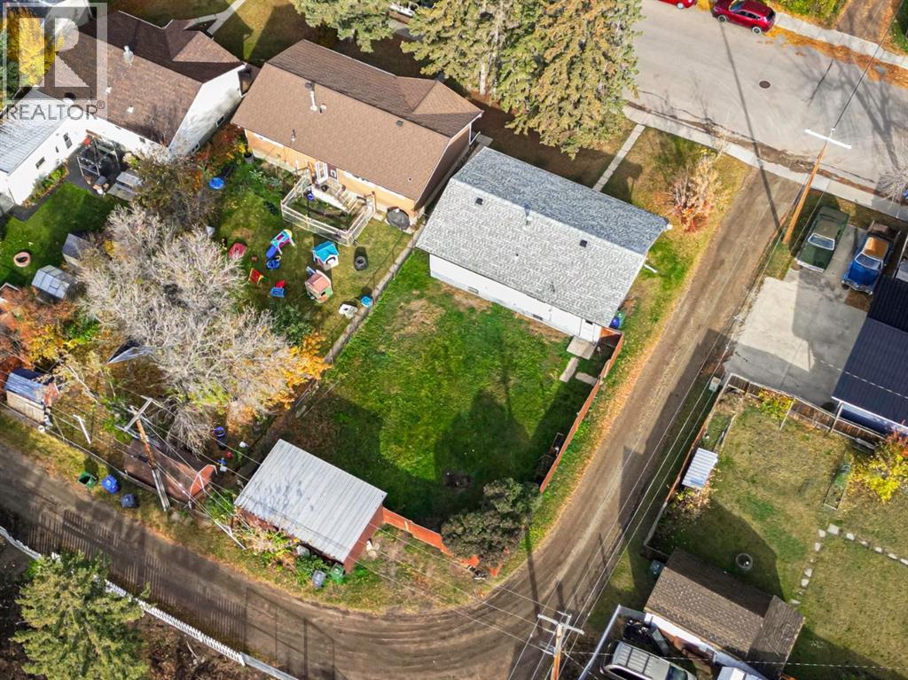 5015 46 Street Property Photo 13