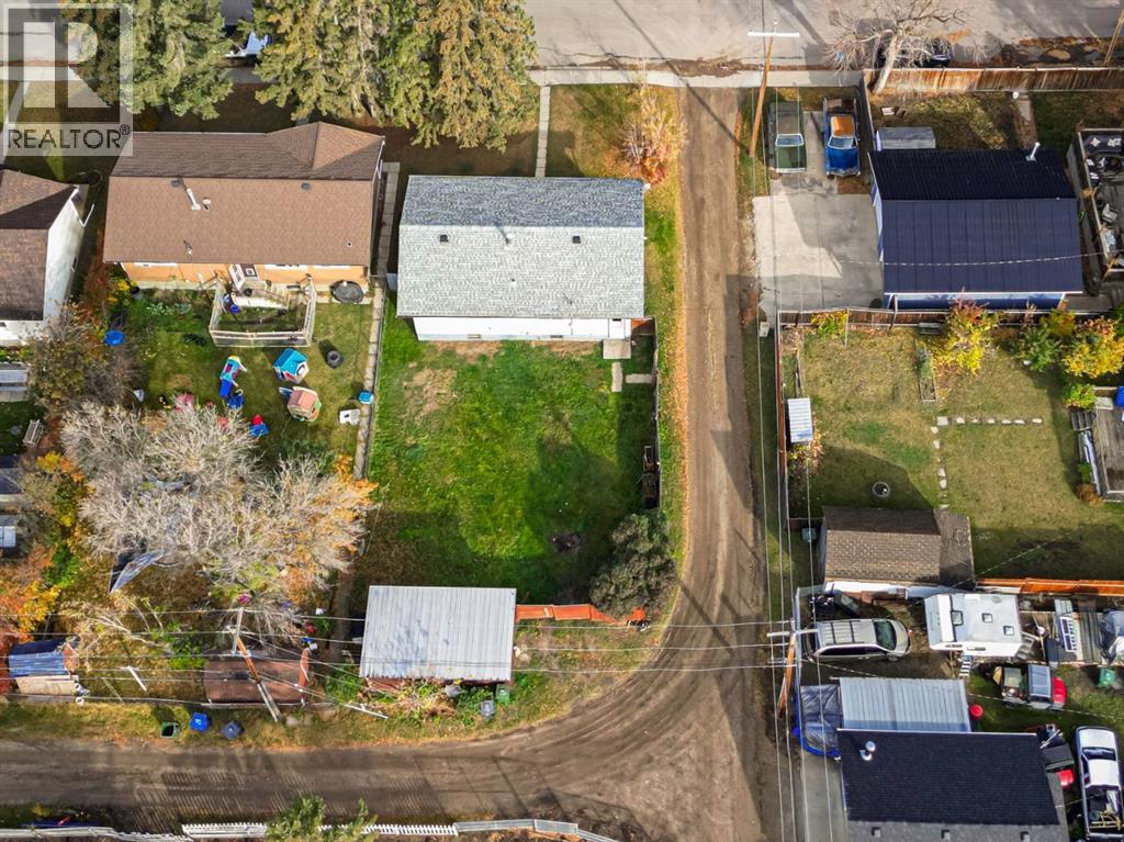 5015 46 Street Property Photo 14