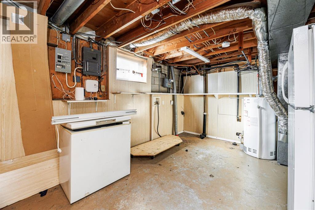 5015 46 Street Property Photo 26