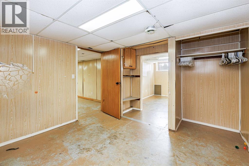5015 46 Street Property Photo 28
