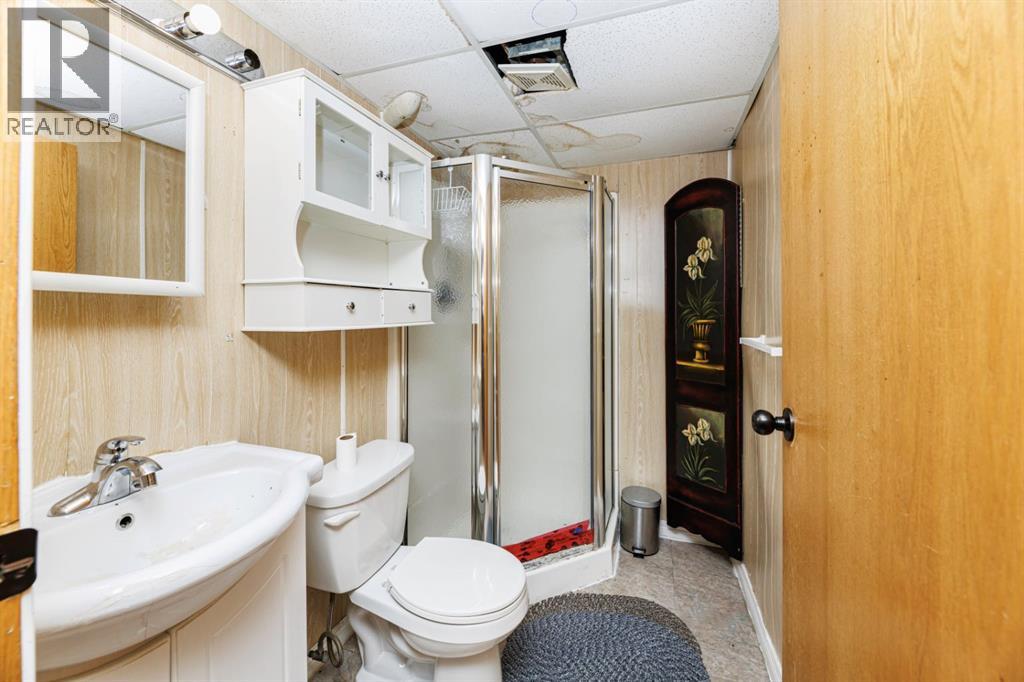 5015 46 Street Property Photo 29