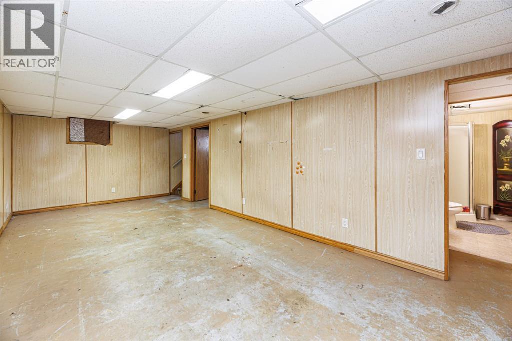 5015 46 Street Property Photo 30
