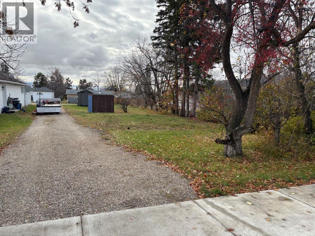 10817 108 Avenue Photo de la propriété 1