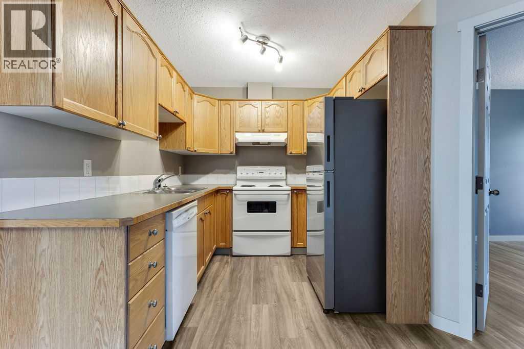 103 Strathaven Drive Property Photo 10