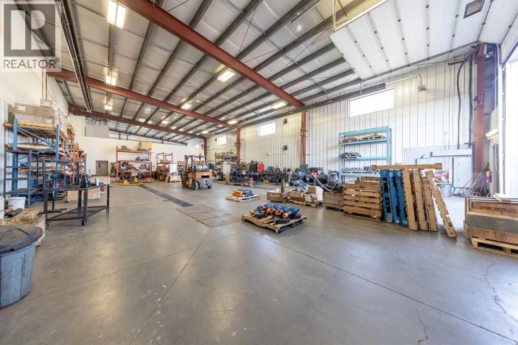 7156 56 Street Property Photo 15