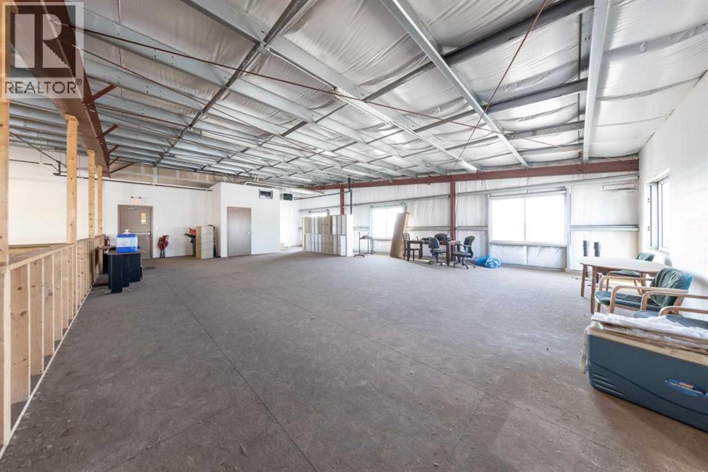 7156 56 Street Property Photo 18