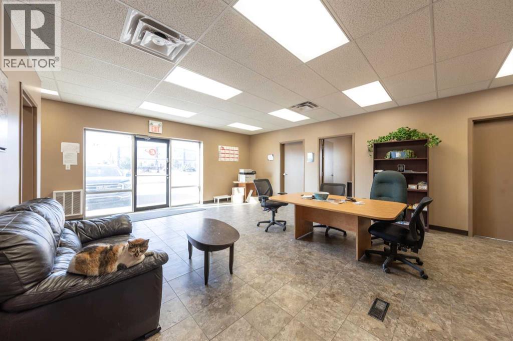 7156 56 Street Property Photo 22