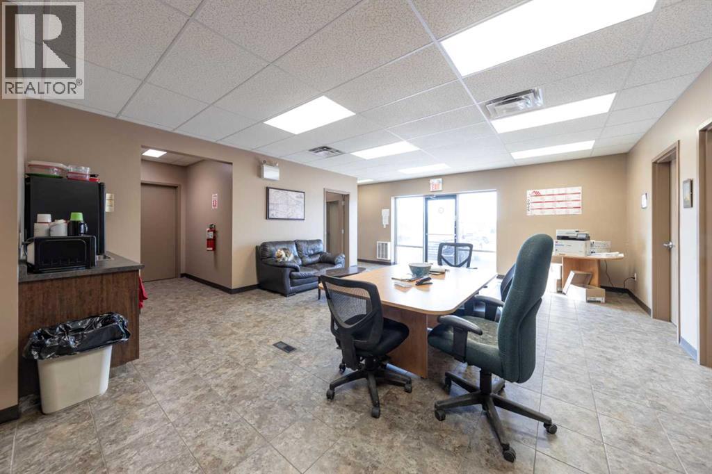 7156 56 Street Property Photo 23