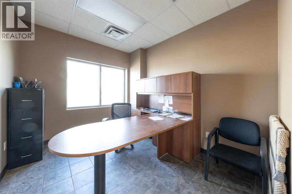 7156 56 Street Property Photo 24