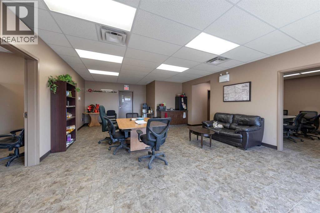 7156 56 Street Property Photo 25