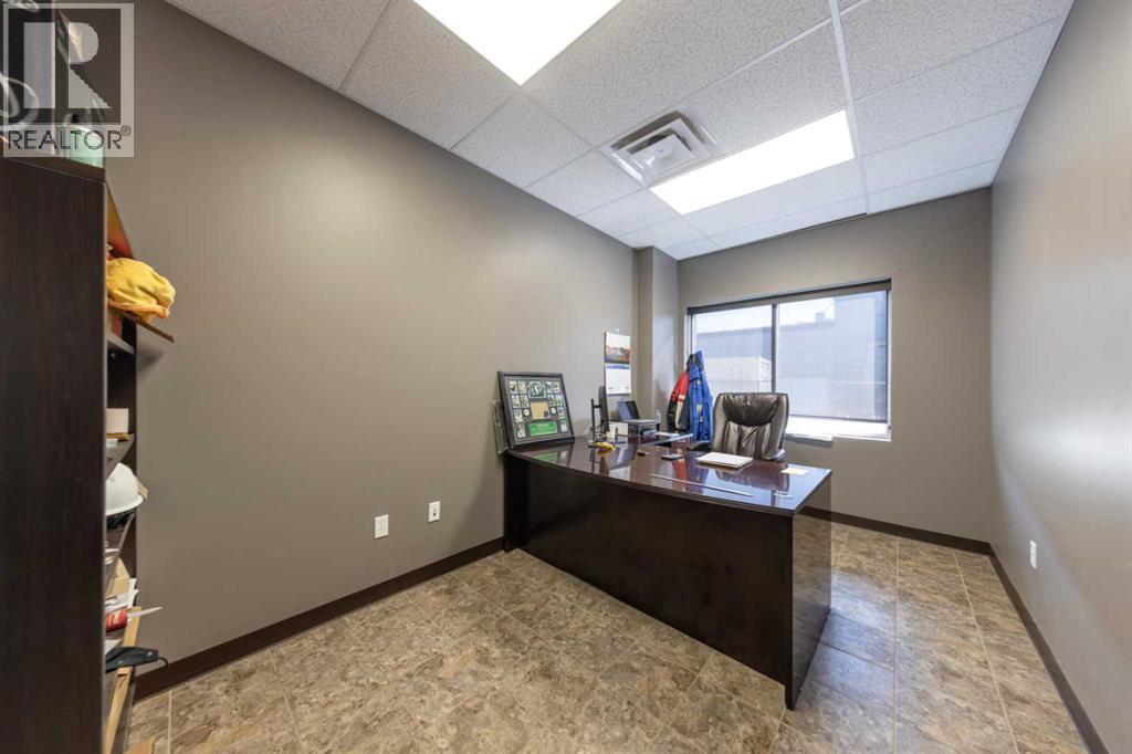 7156 56 Street Property Photo 27