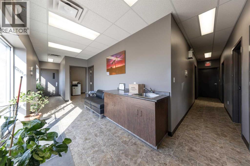 7156 56 Street Property Photo 29
