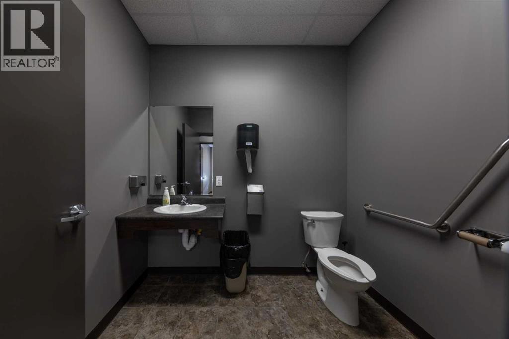 7156 56 Street Property Photo 30