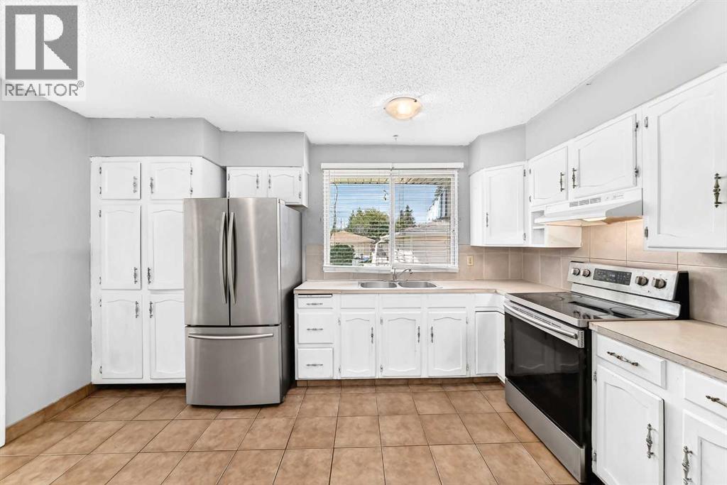 6839 Huntridge Hill Ne Property Photo 4
