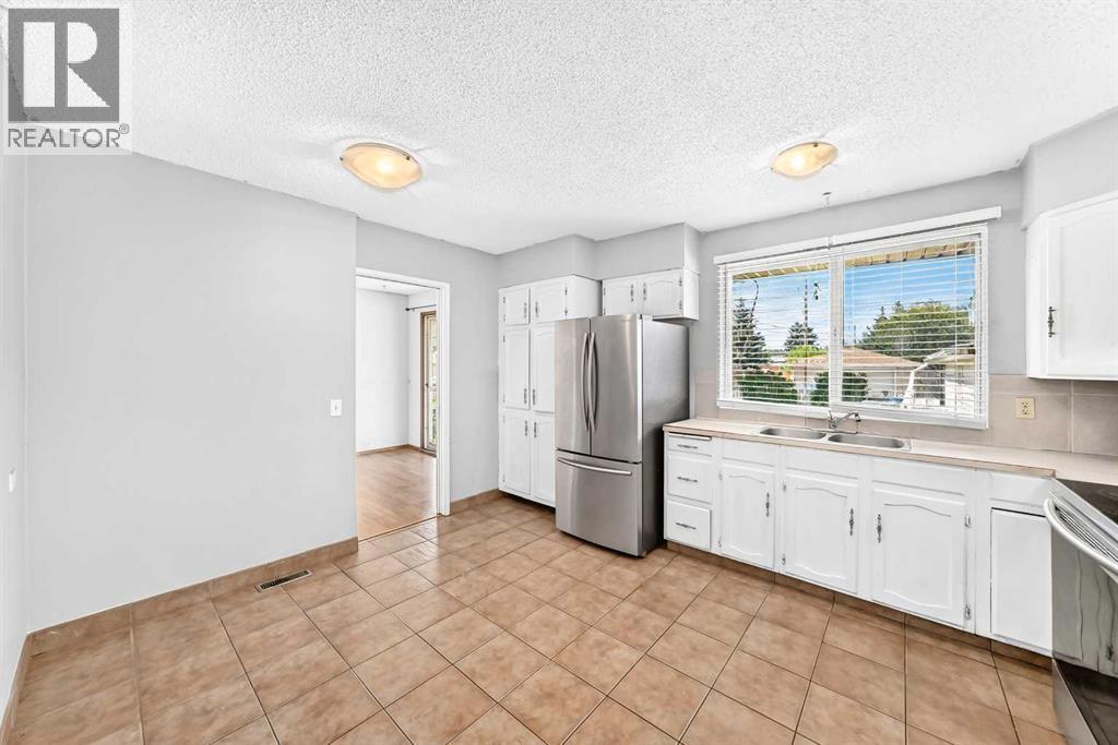 6839 Huntridge Hill Ne Property Photo 6