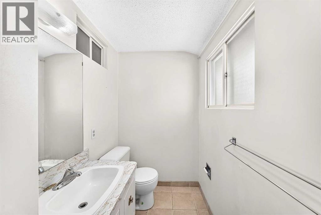 6839 Huntridge Hill Ne Property Photo 13