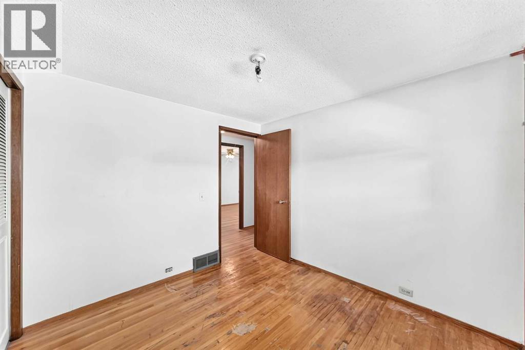 6839 Huntridge Hill Ne Property Photo 15