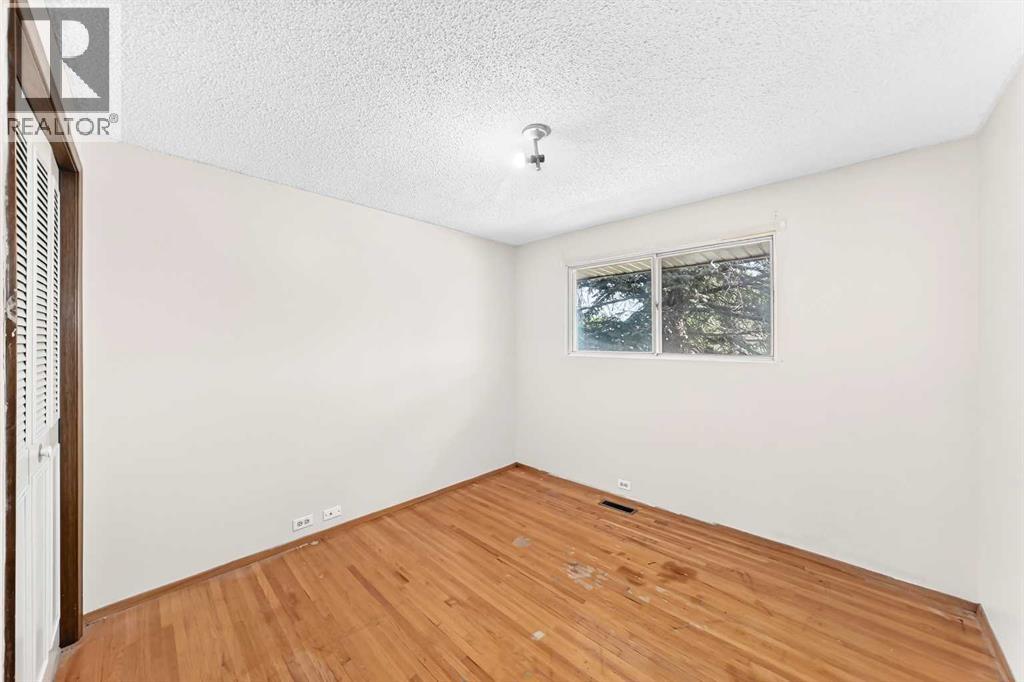 6839 Huntridge Hill Ne Property Photo 16