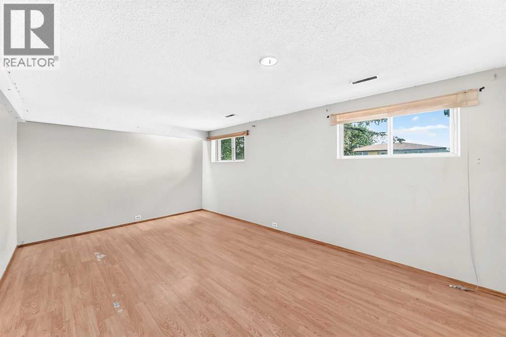 6839 Huntridge Hill Ne Property Photo 19
