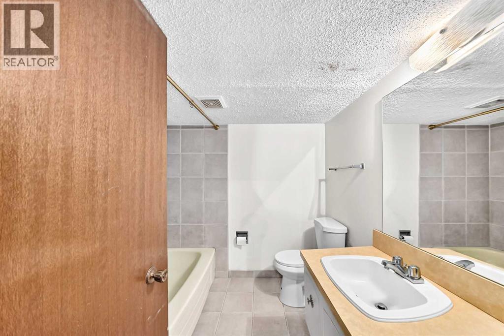 6839 Huntridge Hill Ne Property Photo 24