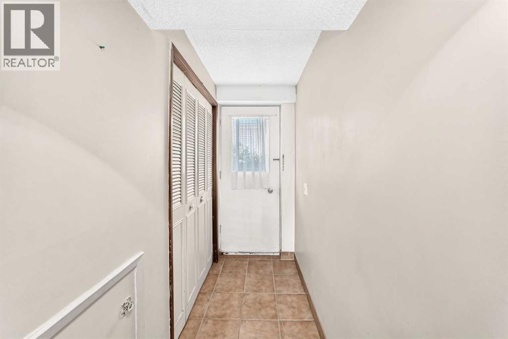 6839 Huntridge Hill Ne Property Photo 26
