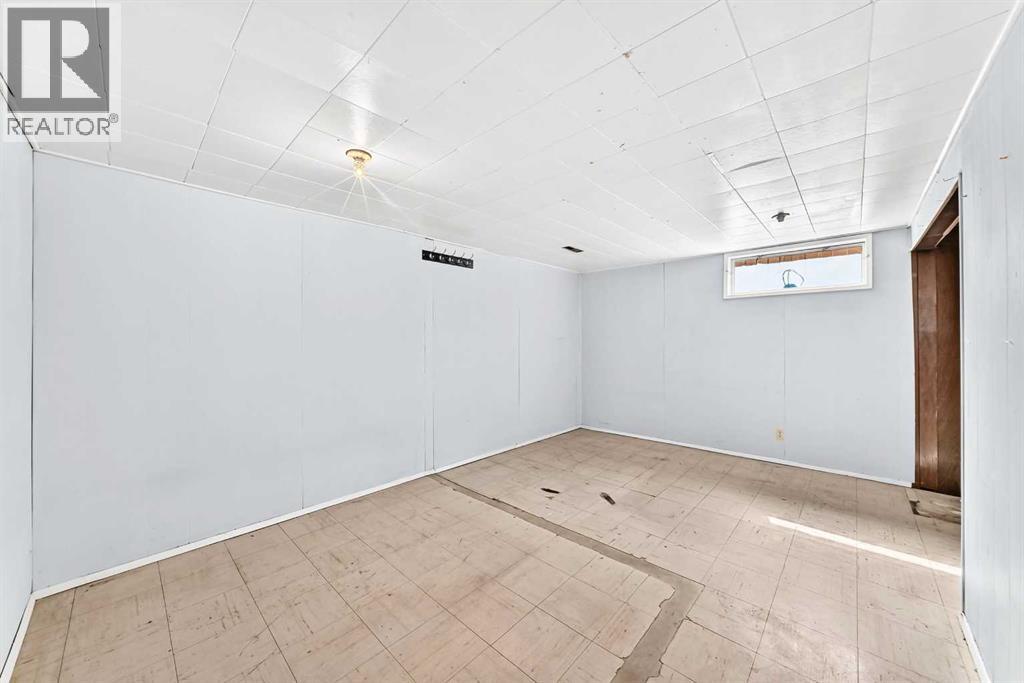 6839 Huntridge Hill Ne Property Photo 28