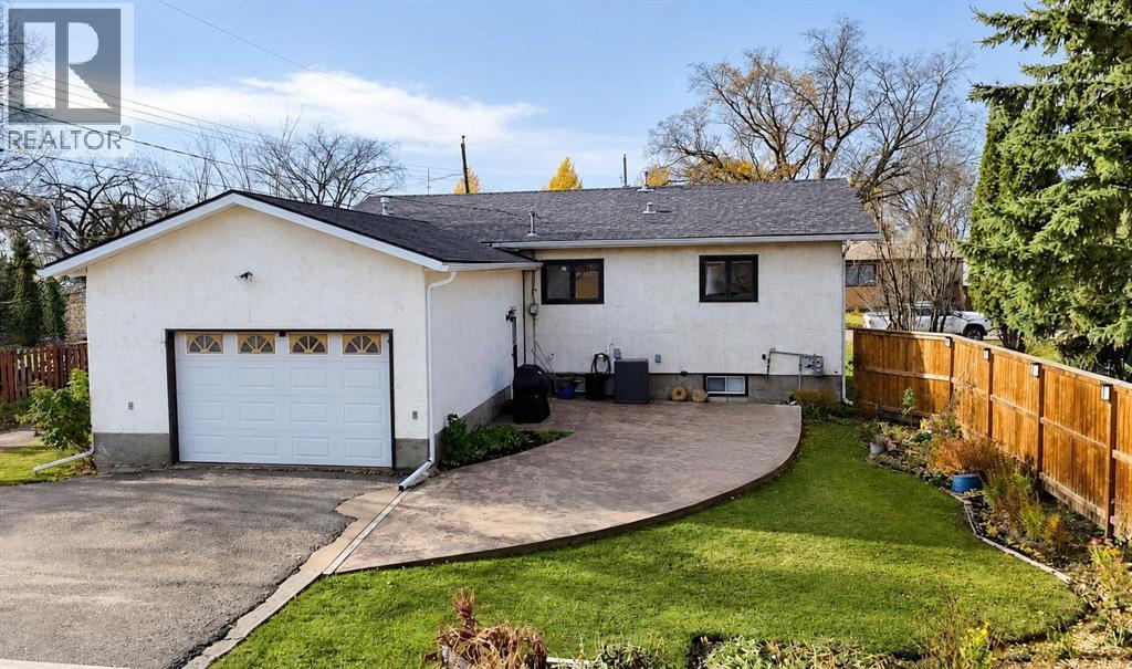 5009 45th Street Property Photo 2