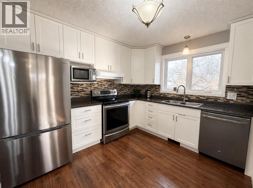 5009 45th Street Property Photo 5
